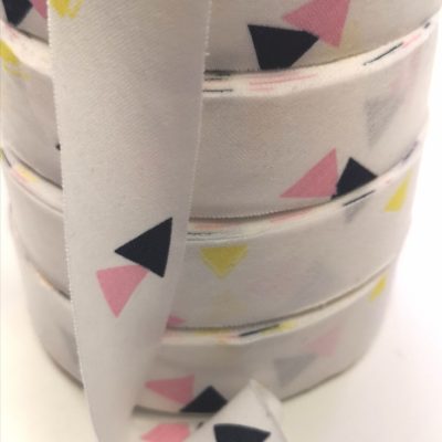 Bias Binding - Cotton Knit (Printed Triangles on White) / 30mm x 20meter Roll