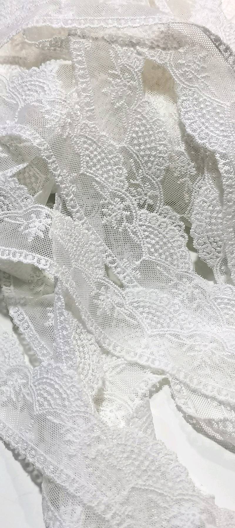 Lace Trimming Elegant White (35mm) – Half Moon Design | FabricStore